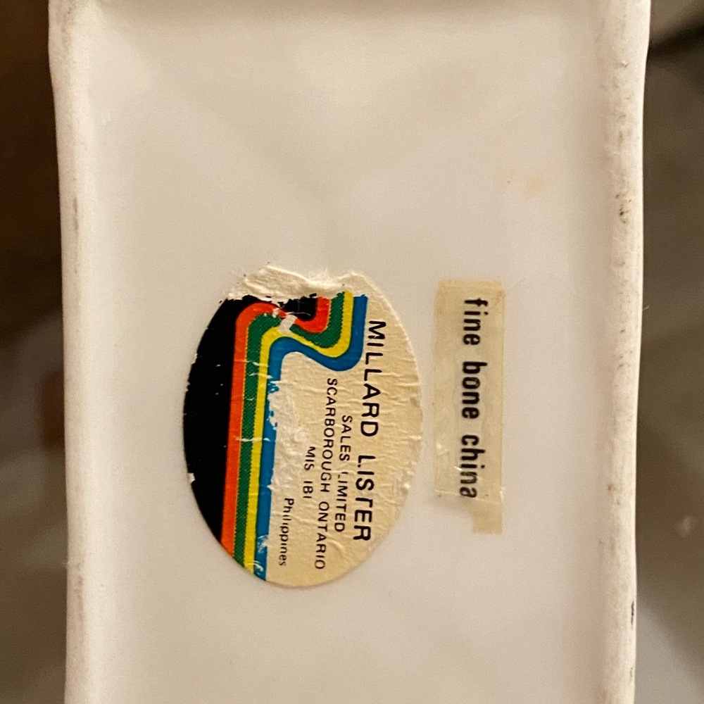White Ceramic Vase - Picture 4 of 8